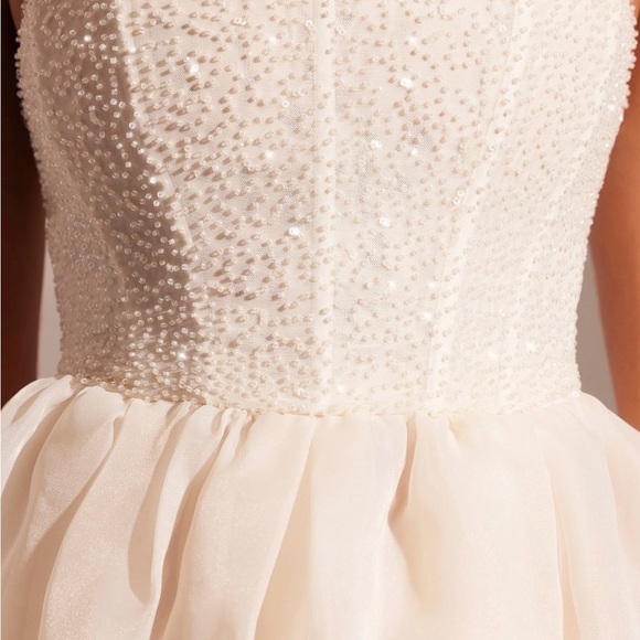 Oh Polly Ivory Strapless Dress - Picture 3 of 10